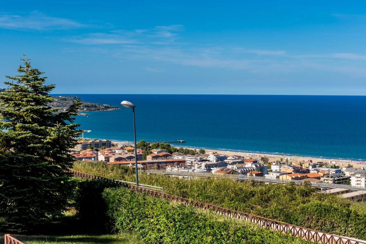 Residenza Borgo Degli Ulivi Villa Vasto Exterior photo